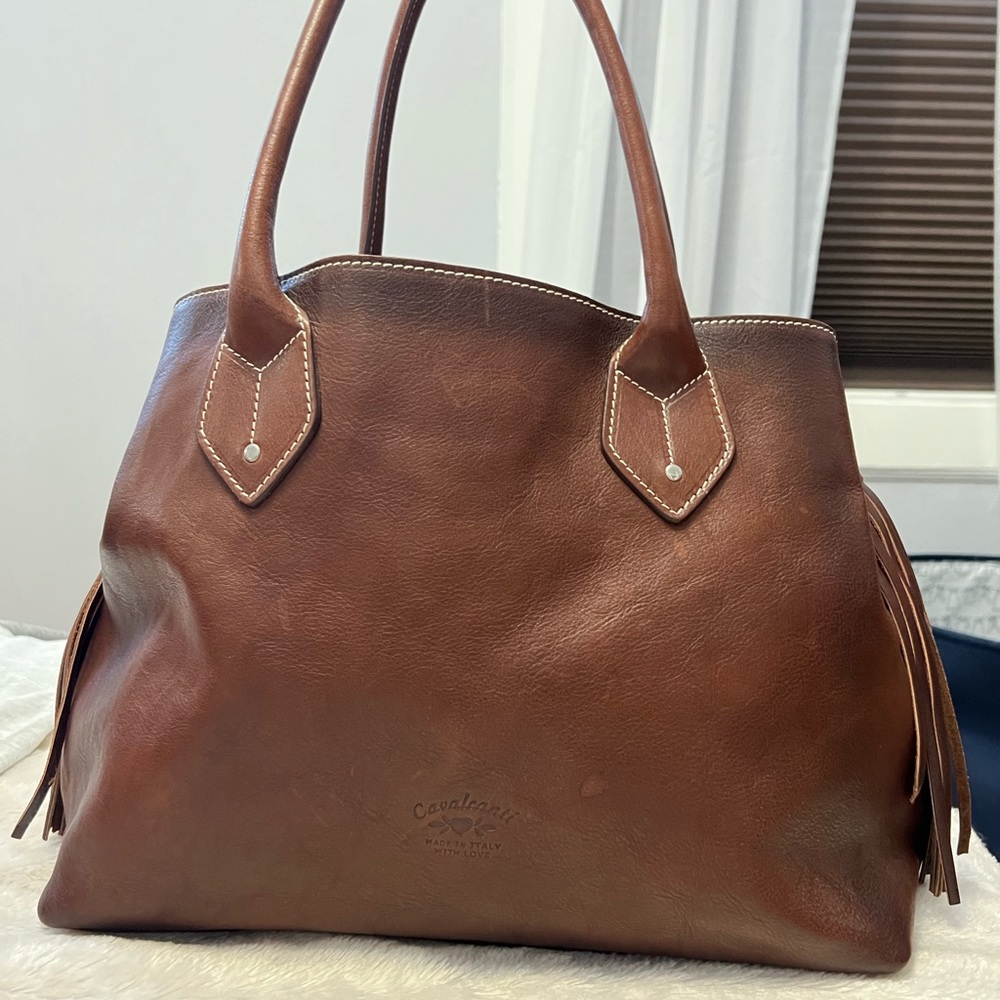 CAVALCANTI Chestnut brown leather bag.